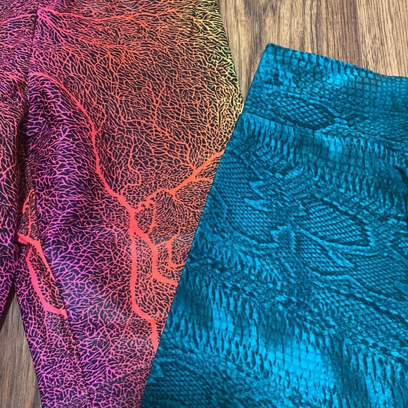 Workout crop tights from Brazil - Picture 2 of 4